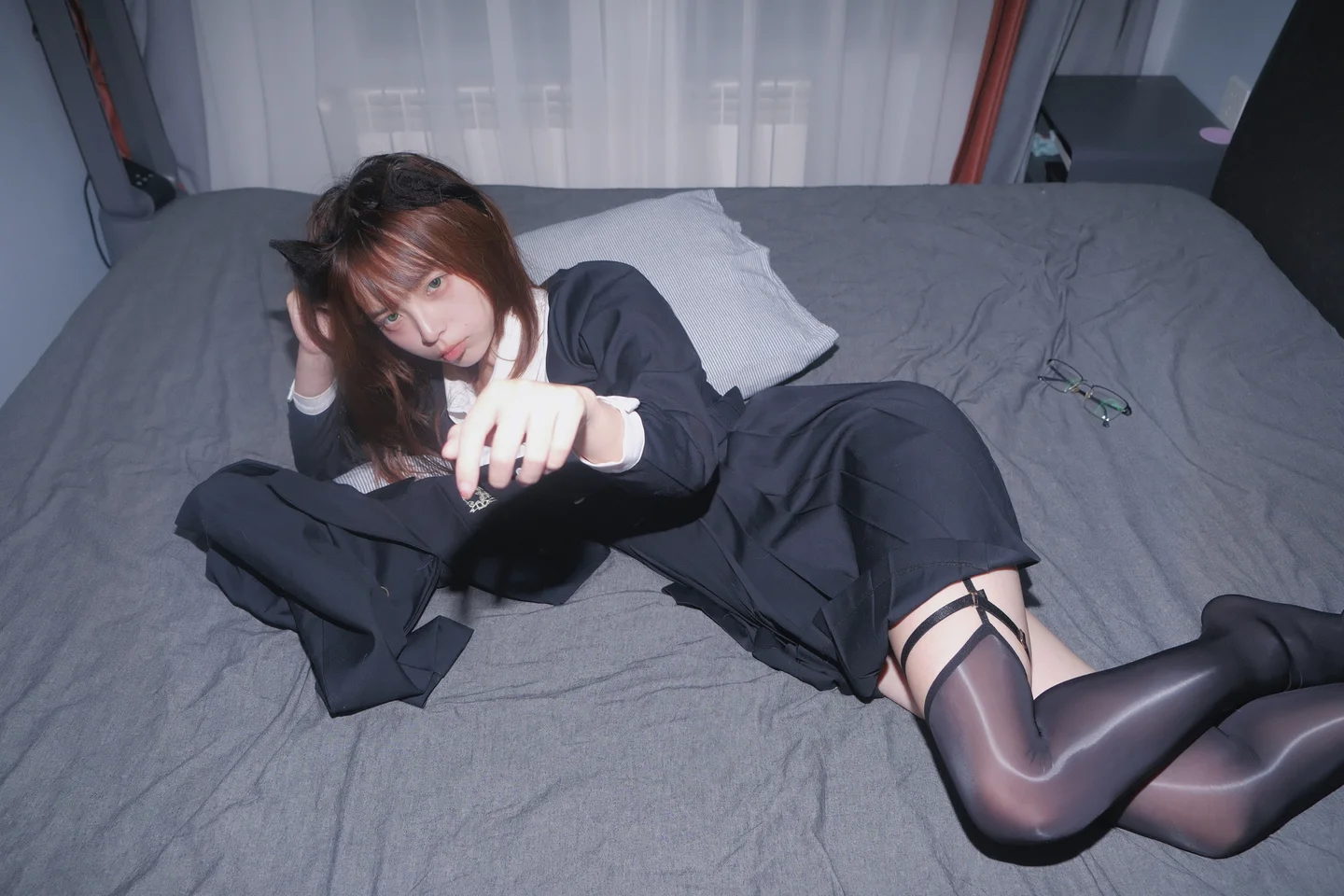 攻弦弦弦 - 黑丝眼镜猫娘 [16P-77MB] tg@simisebaisi 【丝足阁】009.webp